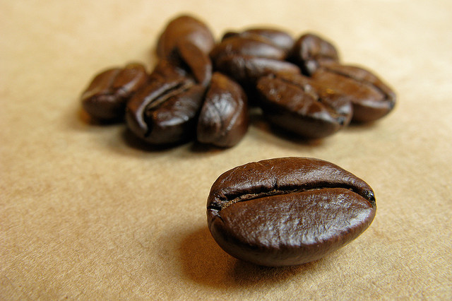 Измерение цветности при производстве кофе: как спектрофотометры позволяют избежать "гадания на кофейной гуще" при обжарке кофе